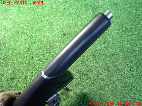 2UPJ-32457550]アウディ・A1 スポーツバック(8XCHZ)サイドブレーキレバー 中古_m0003.jpg