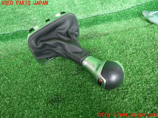 2UPJ-32457570]アウディ・A1 スポーツバック(8XCHZ)シフトノブ 中古_m0001.jpg