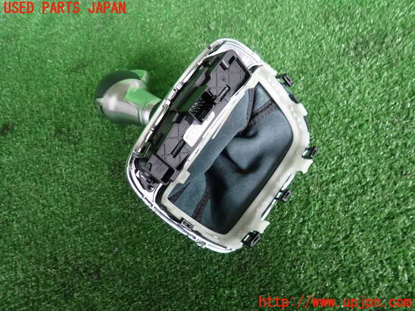 2UPJ-32457570]アウディ・A1 スポーツバック(8XCHZ)シフトノブ 中古_m0003.jpg