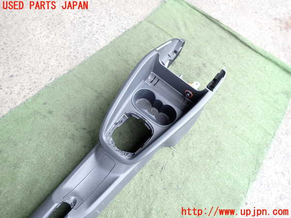 2UPJ-32457540]アウディ・A1 スポーツバック(8XCHZ)センターコンソール 中古_m0003.jpg