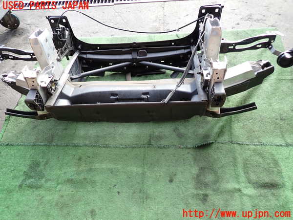 2UPJ-32461041]BMW 116i(1A16)(F20)コアサポート 中古_m0005.jpg