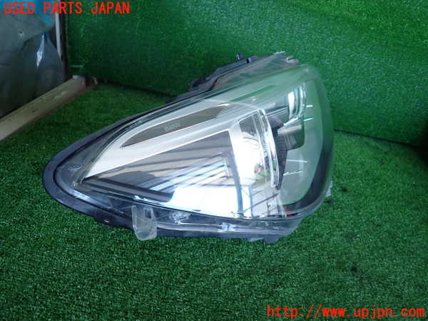 2UPJ-32461130]BMW 116i(1A16)(F20)右ヘッドライト HID 中古_m0002.jpg