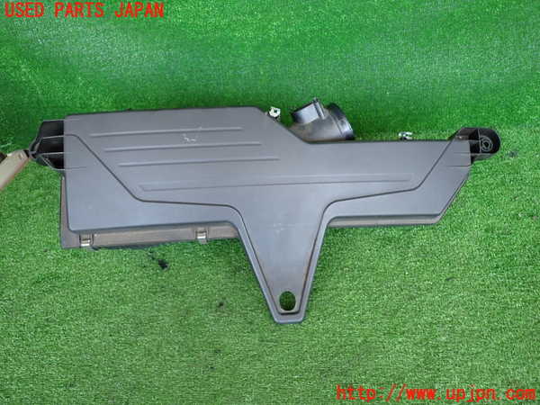 2UPJ-32462560]BMW 116i(1A16)(F20)エアクリーナーボックス 中古_m0001.jpg