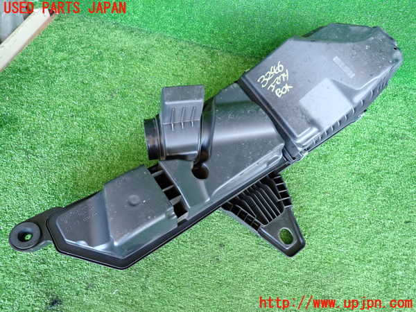 2UPJ-32462560]BMW 116i(1A16)(F20)エアクリーナーボックス 中古_m0005.jpg