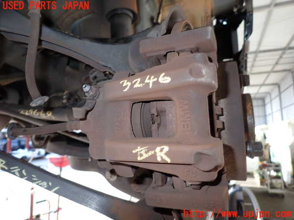2UPJ-32464095]BMW 116i(1A16)(F20)左リアキャリパー 中古_m0001.jpg