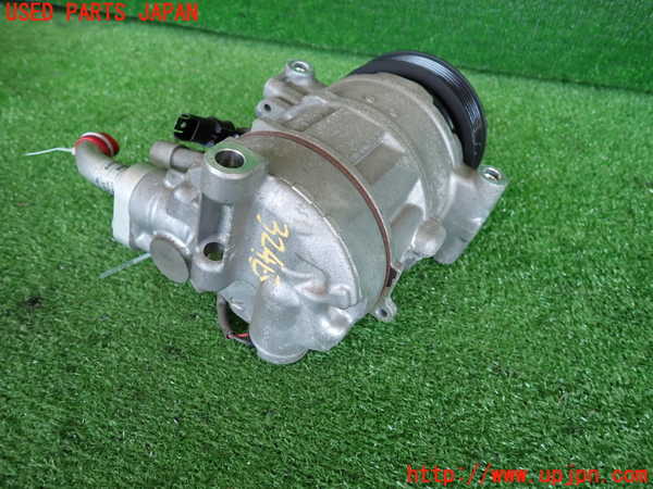 2UPJ-32466025]BMW 116i(1A16)(F20)エアコンコンプレッサー 中古_m0002.jpg