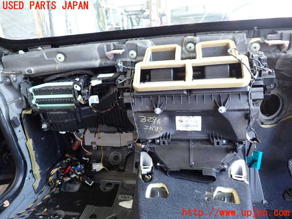 2UPJ-32466081]BMW 116i(1A16)(F20)エバポレーター1 中古_m0001.jpg