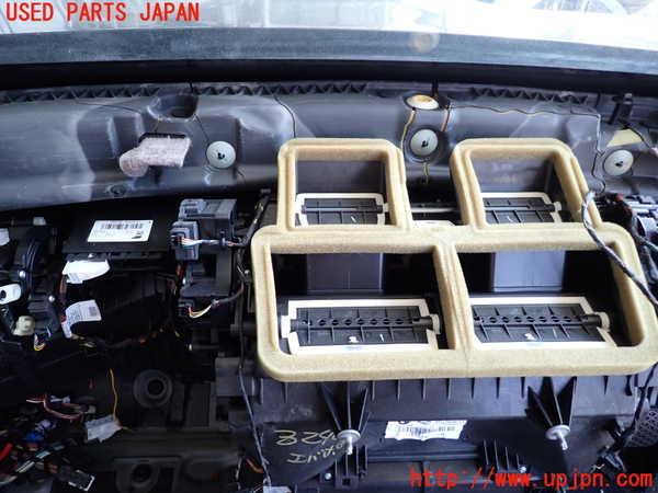 2UPJ-32466081]BMW 116i(1A16)(F20)エバポレーター1 中古_m0004.jpg