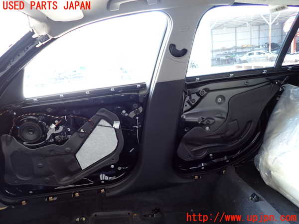 2UPJ-32467665]BMW 116i(1A16)(F20)右センターピラートリム 中古_m0001.jpg