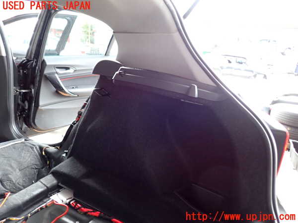 2UPJ-32467675]BMW 116i(1A16)(F20)右リアピラートリム 中古_m0002.jpg