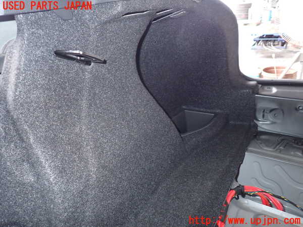 2UPJ-32467675]BMW 116i(1A16)(F20)右リアピラートリム 中古_m0004.jpg