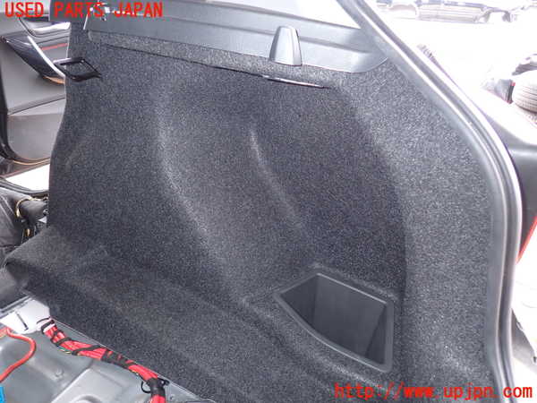 2UPJ-32467675]BMW 116i(1A16)(F20)右リアピラートリム 中古_m0005.jpg
