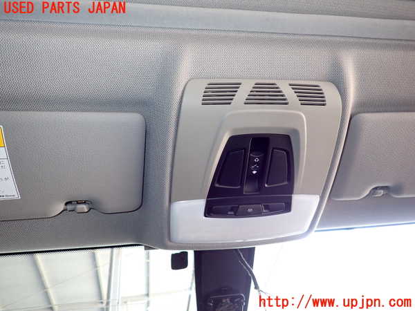 2UPJ-32466411]BMW 116i(1A16)(F20)ルームランプ1 1列目 中古_m0001.jpg