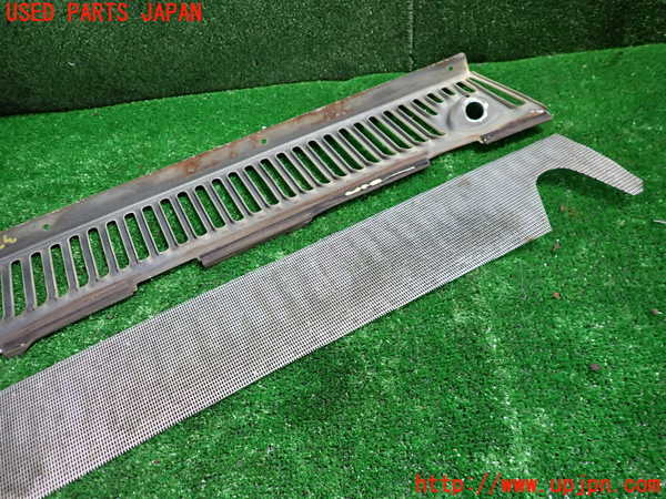 1UPJ-32471190]ベンツ 240D(115117)W115カウルトップ 中古_m0004.jpg