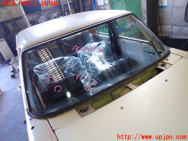 1UPJ-32471195]ベンツ 240D(115117)W115フロントガラス 中古_m0001.jpg