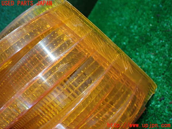 1UPJ-32471530]ベンツ 240D(115117)W115右テールランプ 226202-0 中古_m0002.jpg