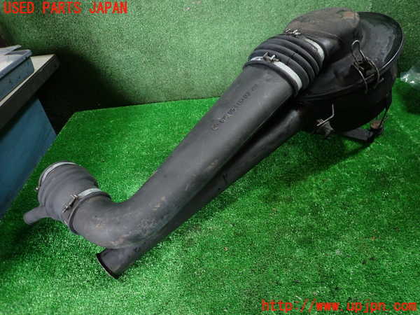 1UPJ-32472560]ベンツ 240D(115117)W115エアクリーナーボックス 中古_m0002.jpg