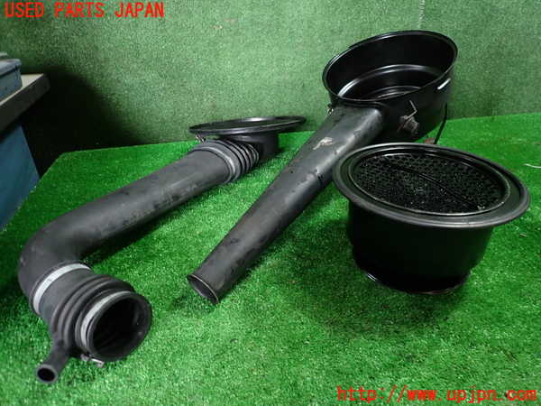 1UPJ-32472560]ベンツ 240D(115117)W115エアクリーナーボックス 中古_m0004.jpg
