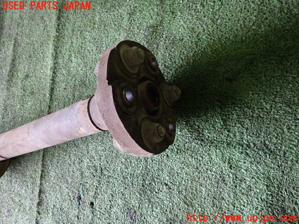 1UPJ-32473410]ベンツ 240D(115117)W115リアプロペラシャフト 中古_m0004.jpg