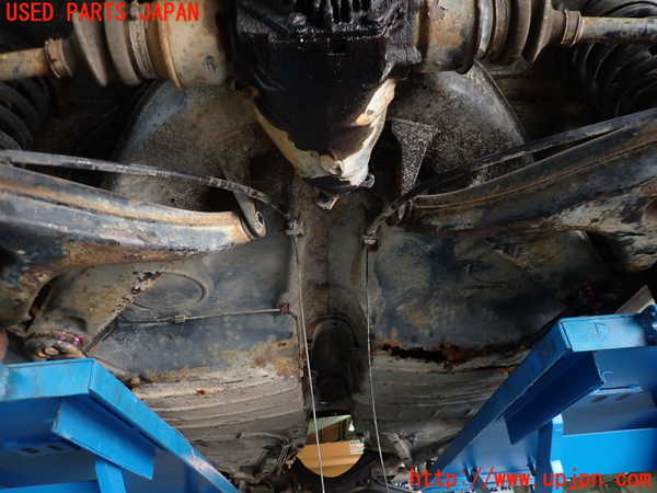 1UPJ-32475295]ベンツ 240D(115117)W115リアメンバー 中古_m0001.jpg