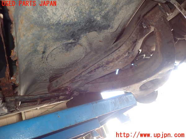 1UPJ-32475295]ベンツ 240D(115117)W115リアメンバー 中古_m0002.jpg