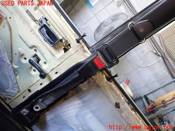 1UPJ-32477075]ベンツ 240D(115117)W115助手席シートベルト 中古_m0001.jpg