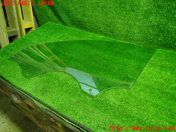 1UPJ-32481268]アウディ・Q3 スポーツバック(F3DPC)左前ドアガラス FUYAO M61385 中古_m0002.jpg