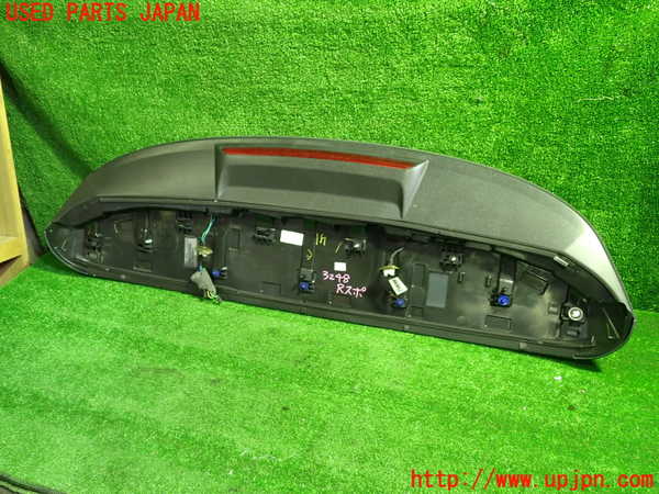 1UPJ-32481520]アウディ・Q3 スポーツバック(F3DPC)リアスポイラー 中古_m0004.jpg