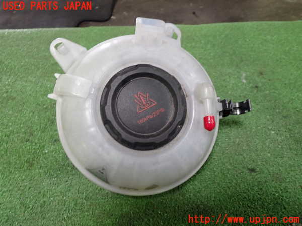 1UPJ-32482410]アウディ・Q3 スポーツバック(F3DPC)ラジエータータンク 中古_m0001.jpg