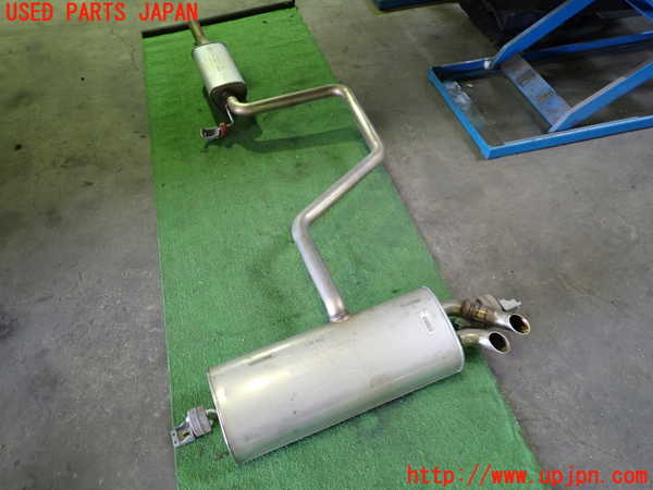 1UPJ-32482671]アウディ・Q3 スポーツバック(F3DPC)リアマフラー1 中古_m0005.jpg