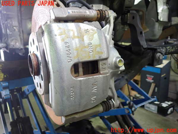 1UPJ-32484080]アウディ・Q3 スポーツバック(F3DPC)右フロントキャリパー 中古_m0001.jpg