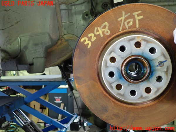 1UPJ-32484290]アウディ・Q3 スポーツバック(F3DPC)右フロントナックルハブ 中古_m0003.jpg