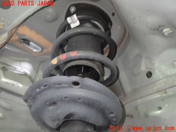 1UPJ-32485015]アウディ・Q3 スポーツバック(F3DPC)右フロントストラット 中古_m0002.jpg