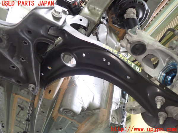 1UPJ-32485186]アウディ・Q3 スポーツバック(F3DPC)左フロントロアアーム1 中古_m0002.jpg