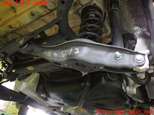 1UPJ-32485205]アウディ・Q3 スポーツバック(F3DPC)右リアロアアーム2 中古_m0001.jpg