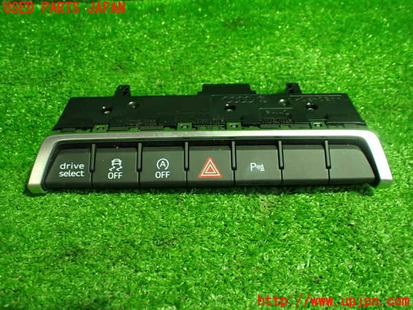 1UPJ-32486306]アウディ・Q3 スポーツバック(F3DPC)スイッチ1 (ハザード・ソナー他) 中古_m0001.jpg