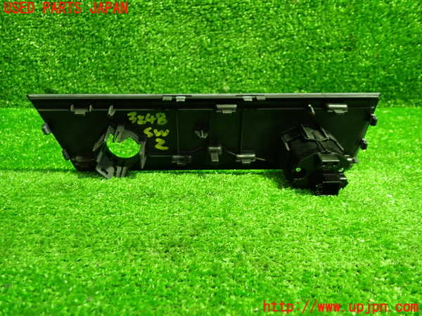 1UPJ-32486307]アウディ・Q3 スポーツバック(F3DPC)スイッチ2 (オーディオ) 中古_m0003.jpg