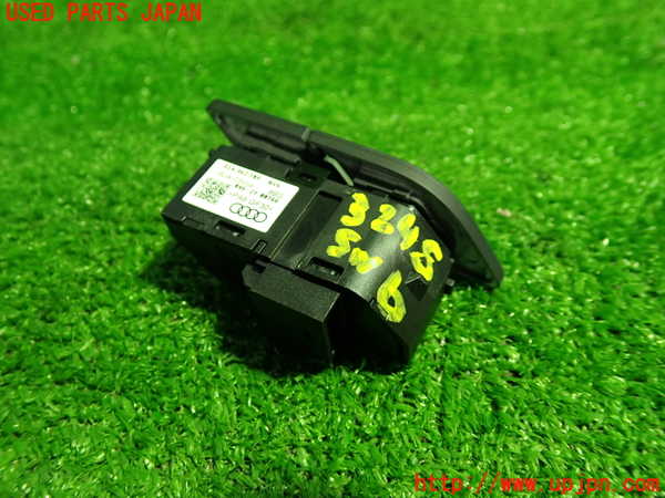 1UPJ-32486311]アウディ・Q3 スポーツバック(F3DPC)スイッチ6 (運転席ドアロック開閉) 中古_m0003.jpg