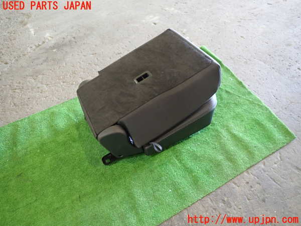 1UPJ-32487405]アウディ・Q3 スポーツバック(F3DPC)右リアシート 中古_m0005.jpg