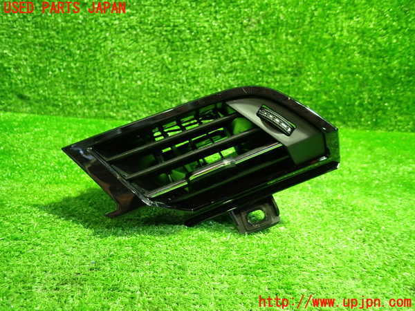 1UPJ-32487526]アウディ・Q3 スポーツバック(F3DPC)エアコン吹き出し口1 (右) 中古_m0001.jpg