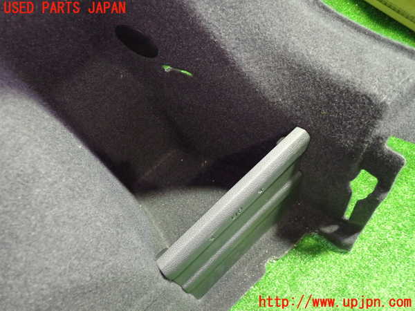 1UPJ-32487675]アウディ・Q3 スポーツバック(F3DPC)右リアピラートリム 中古_m0002.jpg
