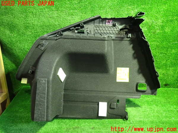 1UPJ-32487675]アウディ・Q3 スポーツバック(F3DPC)右リアピラートリム 中古_m0003.jpg