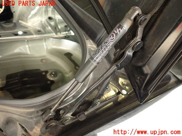 2UPJ-32501506]８６(BRZ)(ZN6)トランクダンパー 中古_m0001.jpg