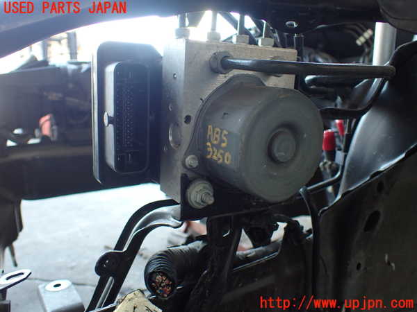 2UPJ-32504040]８６(BRZ)(ZN6)ABSアクチュエーター 中古_m0002.jpg