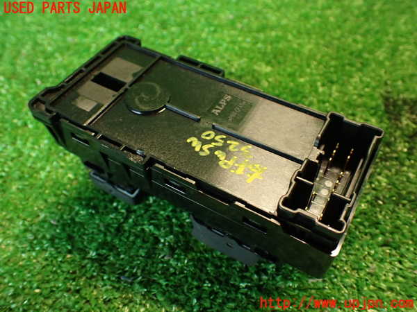 2UPJ-32506240]８６(BRZ)(ZN6)右前パワーウィンドウスイッチ 中古_m0003.jpg