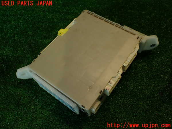 2UPJ-32506742]８６(BRZ)(ZN6)ヒューズボックス2(室内) 中古_m0002.jpg