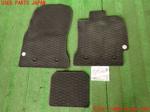 2UPJ-32507800]８６(BRZ)(ZN6)フロアマット 中古_m0001.jpg