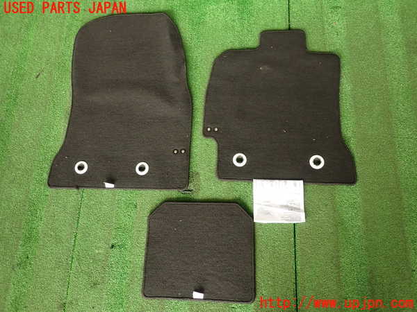 2UPJ-32507800]８６(BRZ)(ZN6)フロアマット 中古_m0005.jpg