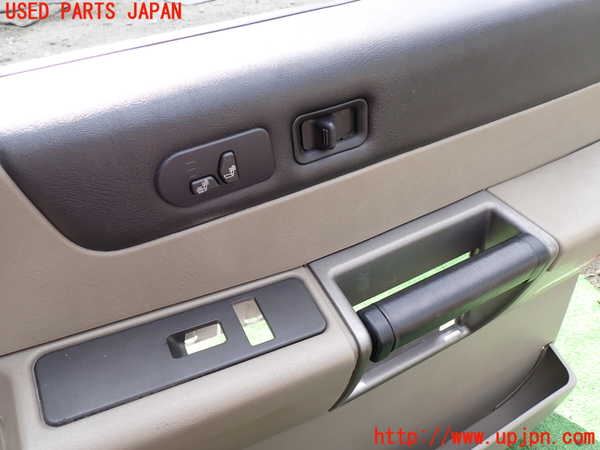 1UPJ-32511234]ハマーH2(不明)右前ドア内張り 中古_m0002.jpg