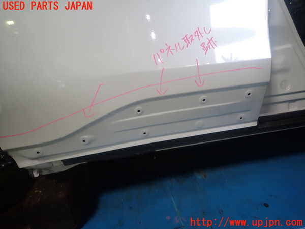 1UPJ-32521290]カローラ クロス ハイブリッド(ZVG13)右後ドア M31Q8 中古_m0003.jpg